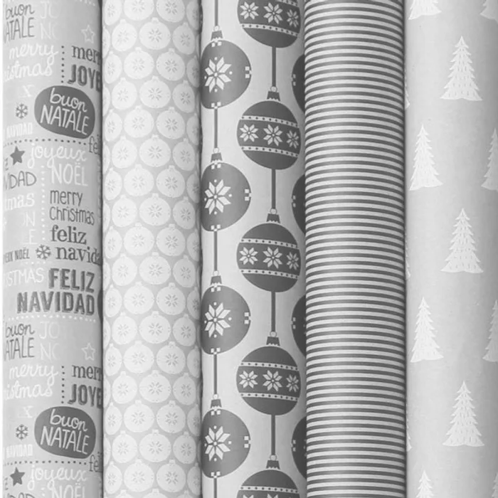 Główne zdjęcie produktu Dárkový balicí papír Cosy Black and White 2 x 0,7 m, mix motivů