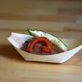 Następne zdjęcie produktu Pojemnik fingerfood drewniany łódka 11 x 7 cm [100 szt]