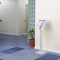 Tablica informacyjna na stojaku 100 cm, format A4 o szerokości i wysokości