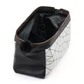Następne zdjęcie produktu Kosmetyczka HOLIDAY Black & White