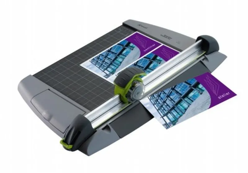 Główne zdjęcie produktu Kotoučová řezačka "Easy Blade Plus", A4, 15 listů, multifunkční, REXEL
