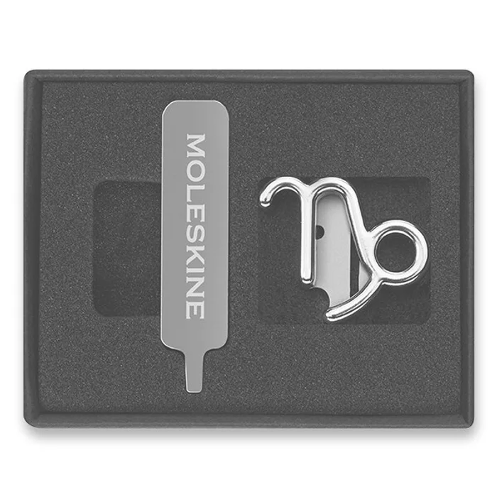 Główne zdjęcie produktu Ozdoba na zápisník Moleskine symboly zvěrokruhu Kozoroh (22. 12. - 20. 1.)