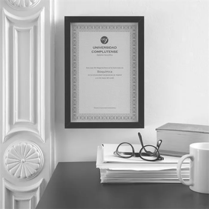 Główne zdjęcie produktu Papír s motivem Diplom, tyrkysová, A4, 115 g, APLI [70 listů]