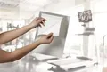 Następne zdjęcie produktu Ramka prezentacyjna DURAFRAME® NOTE, srebrna, A4, samoprzylepna, na notatki, DURABLE