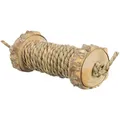 Następne zdjęcie produktu Rolada z trawą morską - zabawka dla gryzoni, drewno, 5 x 18 cm