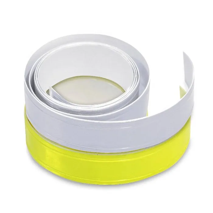 Główne zdjęcie produktu Samolepicí reflexní páska 2 cm x 90 cm žlutá