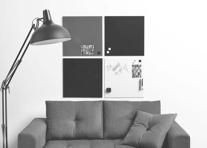 Główne zdjęcie produktu Skleněná magnetická tabule 80x60 cm – červená