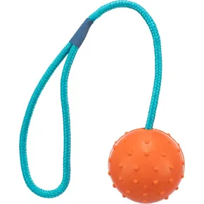 Piłka do rzucania grudkowata na sznurku 6cm/30cm TRIXIE
