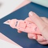Papírenské zboží - Nóż tnący MILAN Stick z ostrzem ceramicznym, różowy